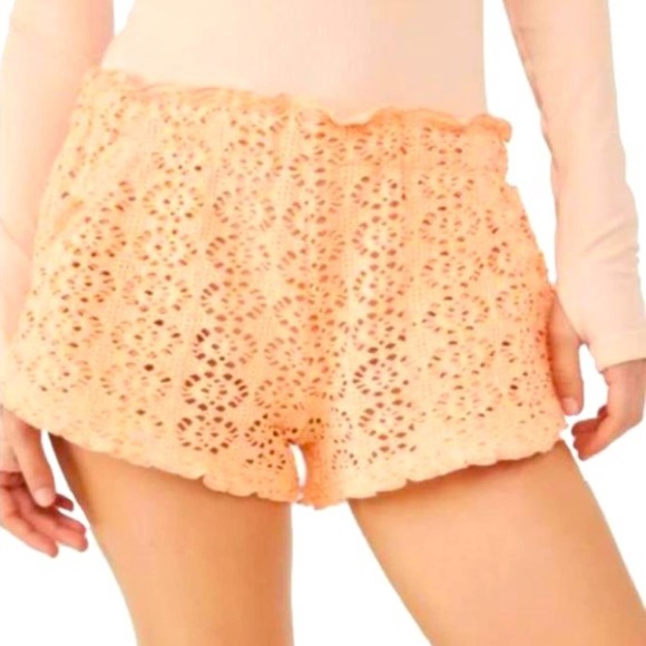 Free People Pants - Free People Beach Crochet Love Shorts size medium NWT Medium cover up shorts